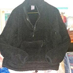Black fleece zip up size Small 3-5
